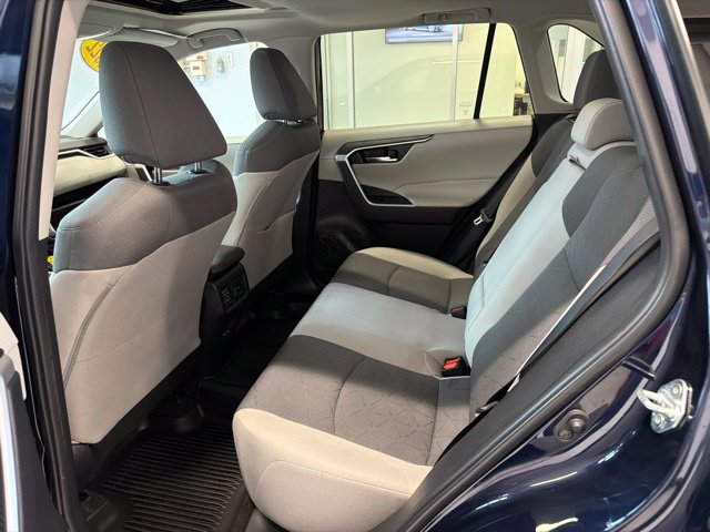 Used 2022 Toyota RAV4 XLE w/ Convenience Package AWD/4WD image 15