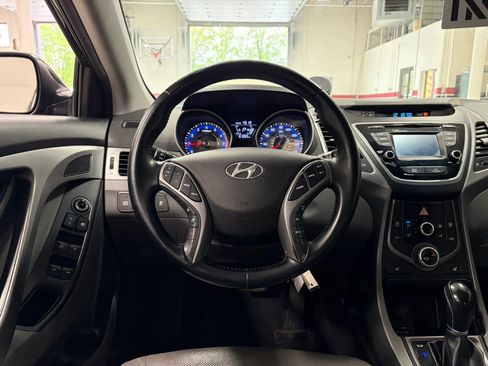 Used 2014 Hyundai Elantra Limited FWD image 28