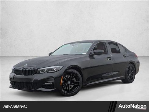 Used 2022 BMW 330i Sedan w/ M Sport Package image 1