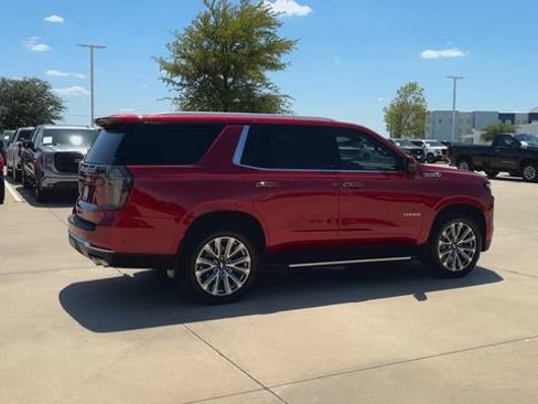 Certified 2025 Chevrolet Tahoe High Country AWD/4WD image 9