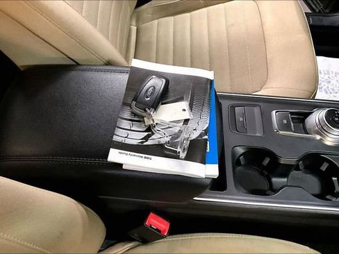 Used 2022 Ford Edge SE w/ Black Appearance Package image 36