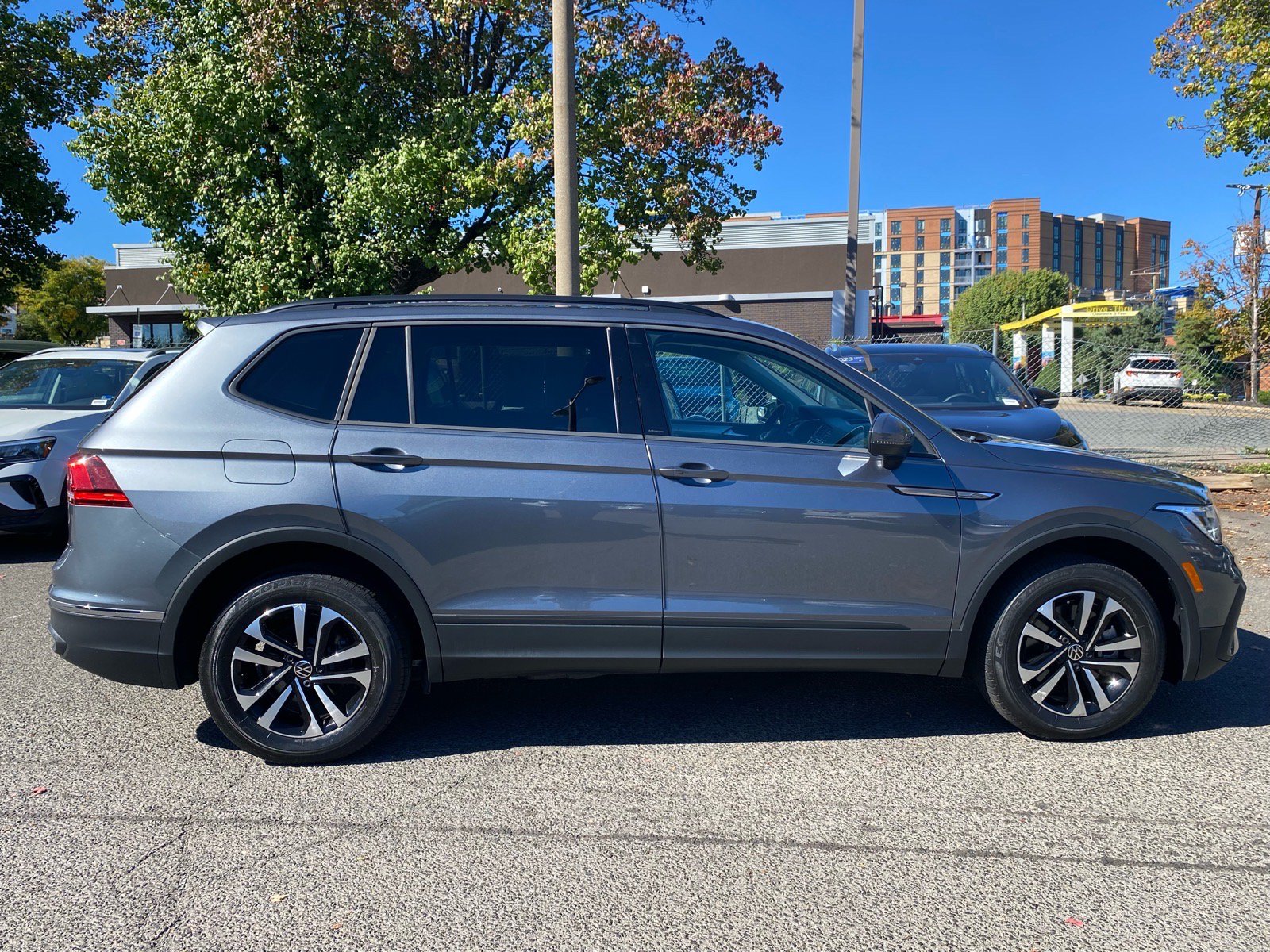 Used 2023 Volkswagen Tiguan S w/ Driver Assistance Package AWD/4WD image 2