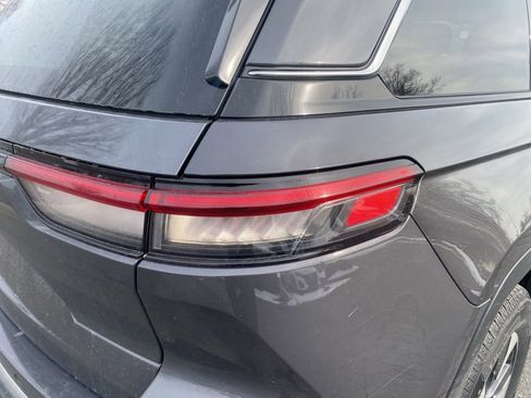 Used 2023 Jeep Grand Cherokee 4WD 4xe image 4