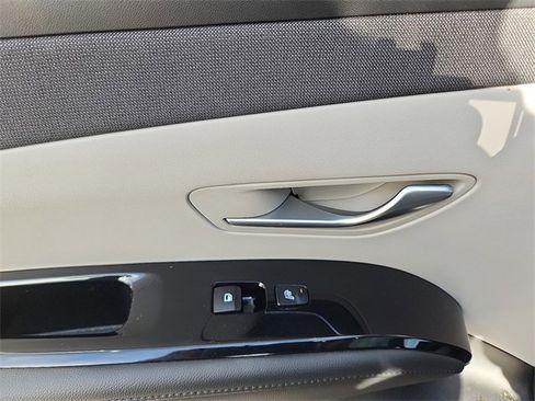 Certified 2023 Hyundai Tucson Limited w/ Cargo Package image 27