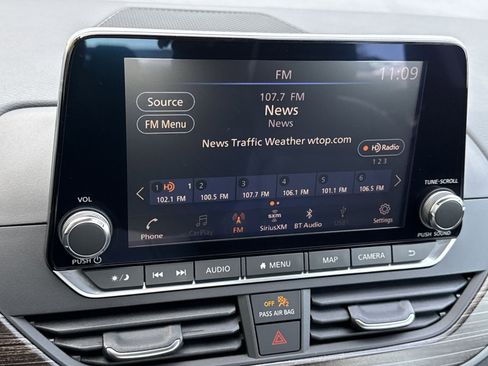 Used 2020 Nissan Altima 2.5 Platinum image 19