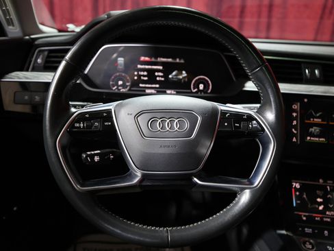 Used 2021 Audi e-tron Premium w/ Convenience Plus Package image 15