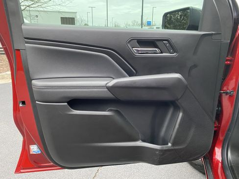 Used 2023 Chevrolet Colorado LT w/ LT Convenience Package III image 15