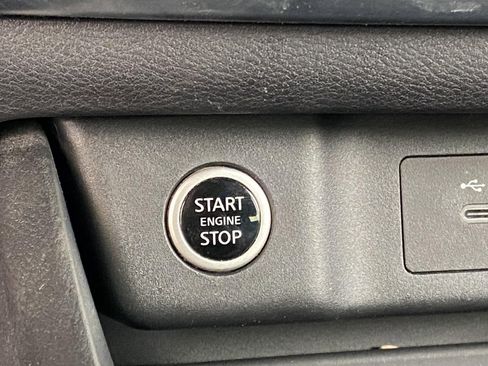 Used 2023 Nissan Rogue SV image 24