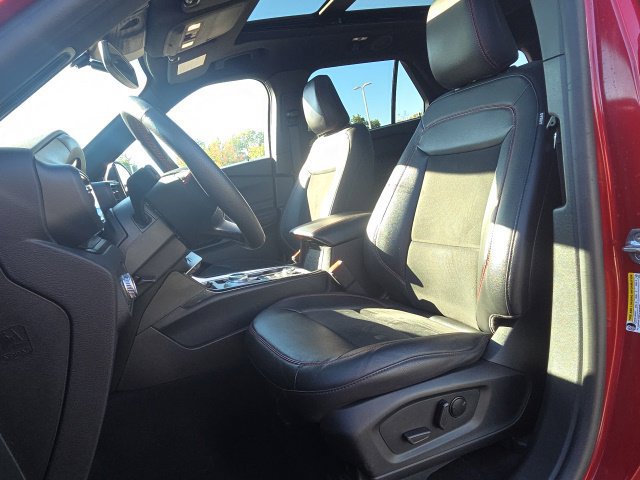 Used 2023 Ford Explorer XLT w/ Equipment Group 202A AWD/4WD image 26