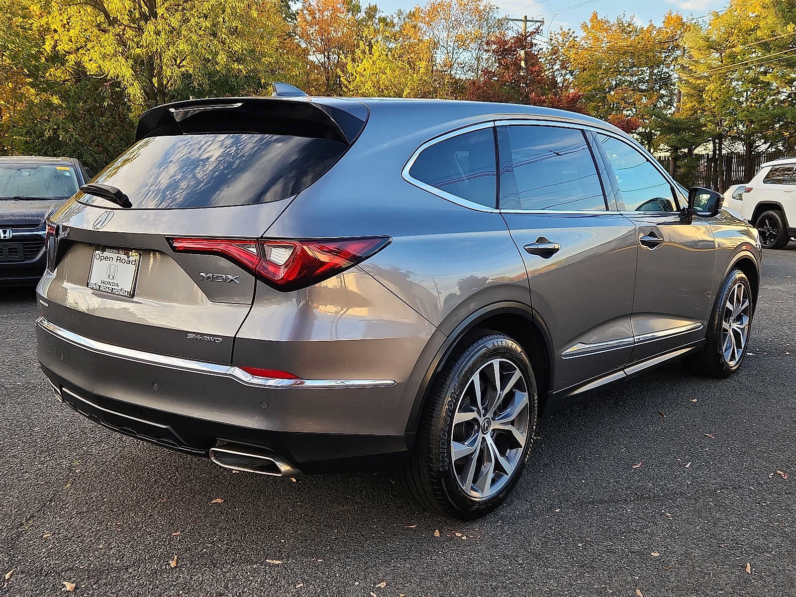 Used 2024 Acura MDX w/ Technology Package AWD/4WD image 6