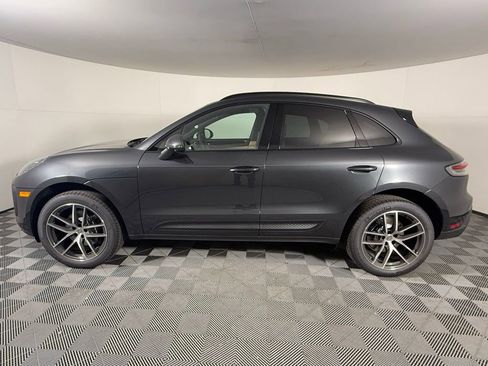 New 2026 Porsche Macan image 2