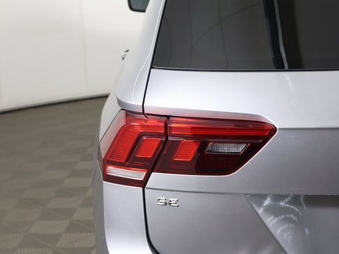 Used 2022 Volkswagen Tiguan SE image 14