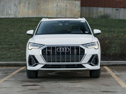 Certified 2025 Audi Q3 2.0T Premium w/ Convenience Package image 28