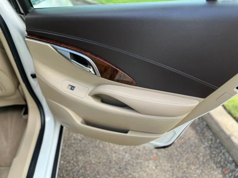 Used 2010 Buick LaCrosse CXS w/ Touring Package FWD image 22