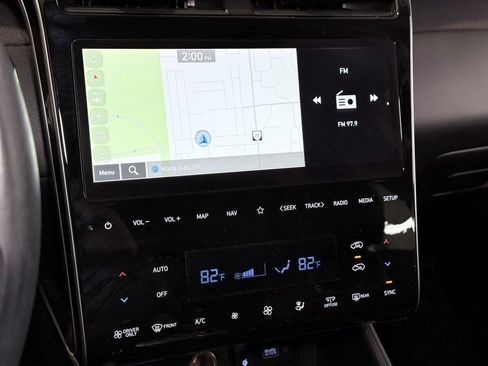 Used 2024 Hyundai Tucson Limited image 25