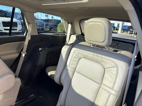 Certified 2022 Lincoln Aviator Reserve w/ Equipment Group 201A image 28