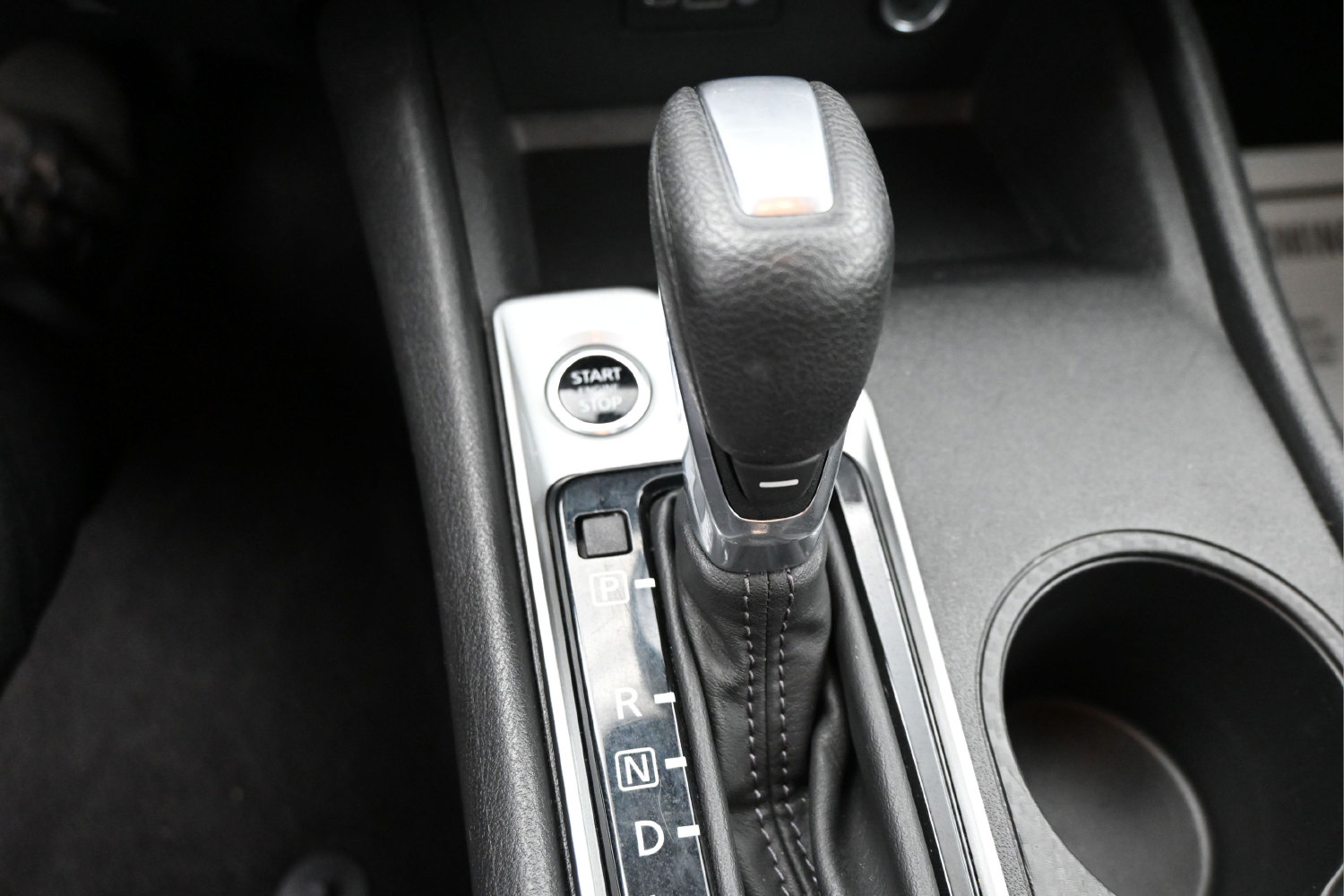 Used 2025 Nissan Altima 2.5 SV FWD image 19