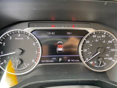 Used 2022 Nissan Pathfinder SL AWD/4WD image 15
