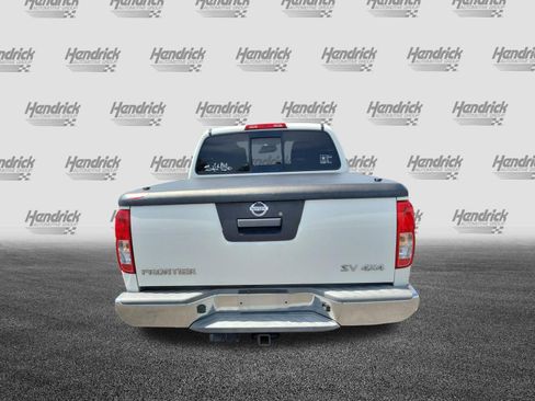 Used 2015 Nissan Frontier SV AWD/4WD image 9