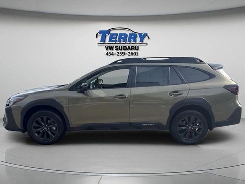 Used 2025 Subaru Outback Onyx Edition image 3