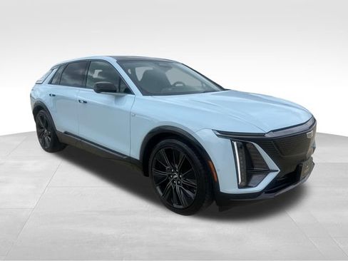 Certified 2024 Cadillac Lyriq Sport AWD/4WD image 9
