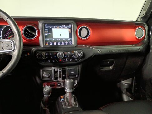 Used 2018 Jeep Wrangler Unlimited Rubicon w/ Dual Top Group image 24
