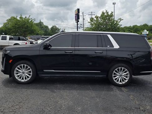 Used 2021 Cadillac Escalade ESV Luxury AWD/4WD image 2