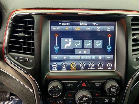 Used 2018 Jeep Grand Cherokee Limited AWD/4WD image 19