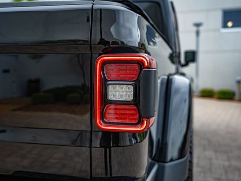 Used 2021 Jeep Gladiator Mojave w/ Dual Top Group AWD/4WD image 14