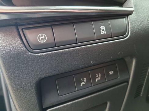 Used 2019 MAZDA MAZDA3 AWD Hatchback w/ Preferred Pkg image 17