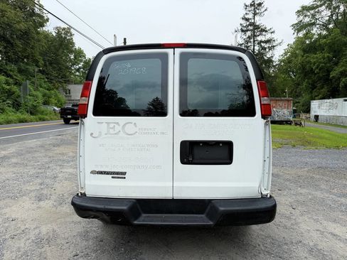 Used 2015 Chevrolet Express 2500 image 6