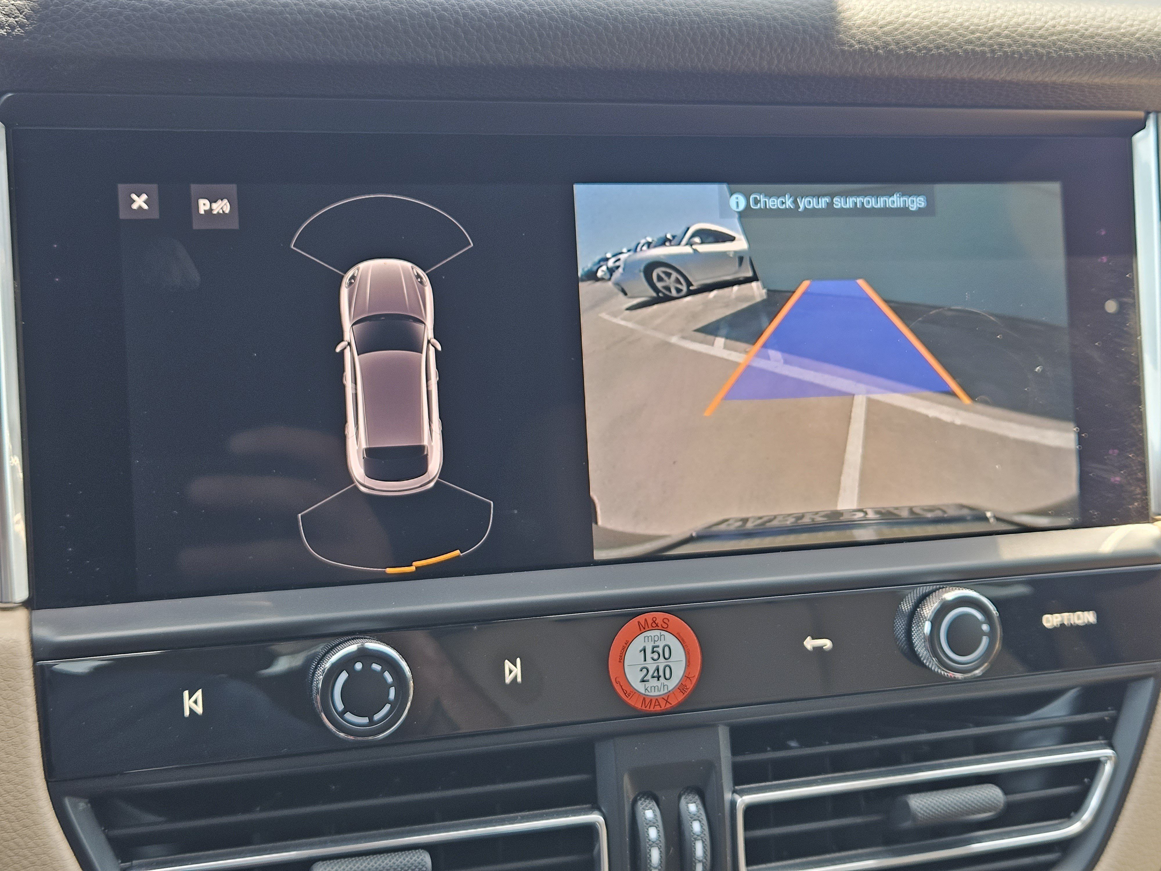Certified 2026 Porsche Macan AWD/4WD image 18