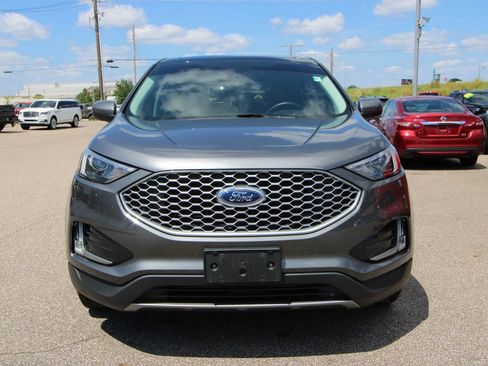 Used 2024 Ford Edge SEL w/ Convenience Package AWD/4WD image 2