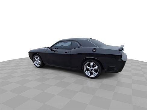 Used 2010 Dodge Challenger R/T image 6
