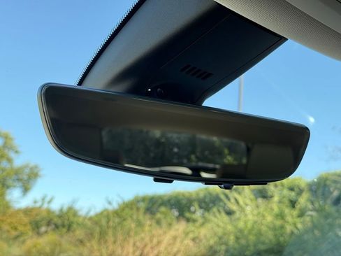 Used 2023 Buick Enclave Avenir w/ Avenir Technology Package image 49