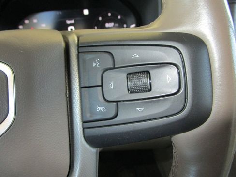 Used 2022 GMC Yukon XL Denali image 32