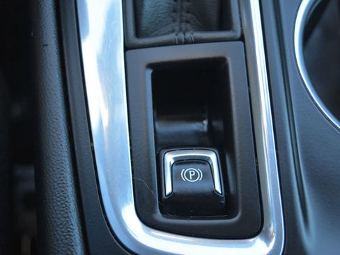 Used 2020 Chevrolet Equinox LT image 26