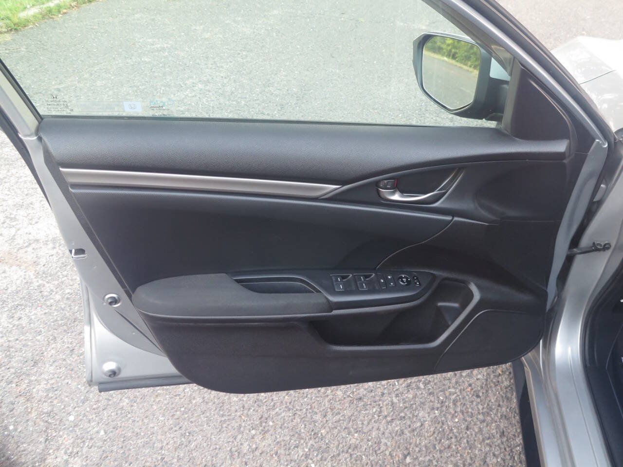 Used 2018 Honda Civic Sport image 30