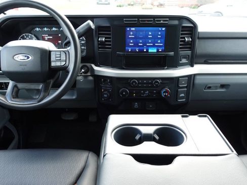 Used 2023 Ford F250 XLT AWD/4WD image 41