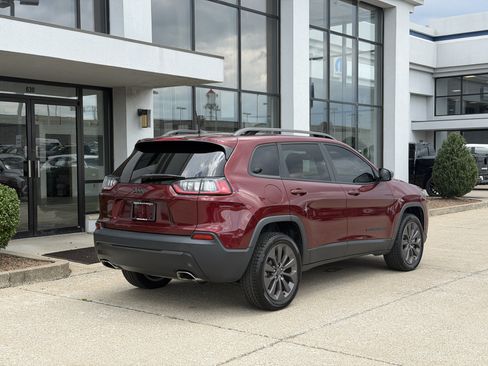 Used 2021 Jeep Cherokee Latitude Lux 80th Anniv w/ Quick Order Package 2YU 80th AWD/4WD image 4