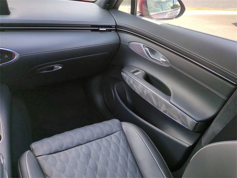 Certified 2025 Genesis GV70 3.5T Sport w/ Sport Advanced Package image 15