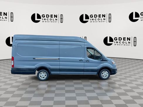 Used 2022 Ford E-Transit 148 High Roof Extended RWD image 9