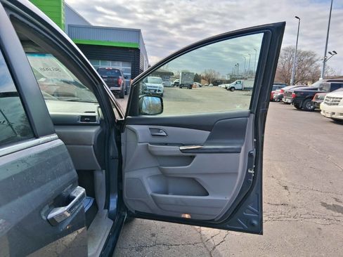 Used 2011 Honda Odyssey EX image 17