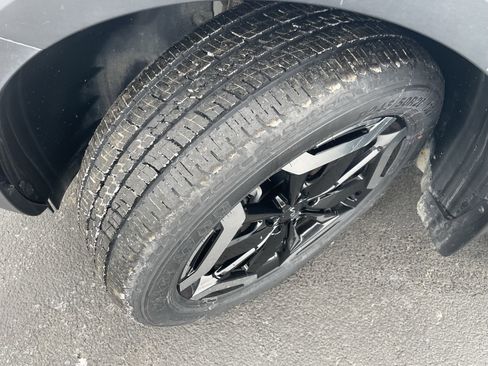 Used 2024 Kia Telluride S w/ S Sunroof Package image 11