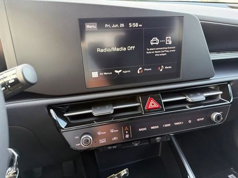 New 2026 Kia Niro LX FWD image 17