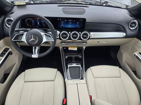 New 2026 Mercedes-Benz GLB 250 4MATIC image 17