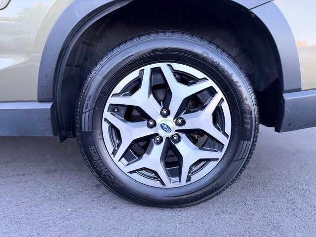 Used 2022 Subaru Forester Premium AWD/4WD image 27