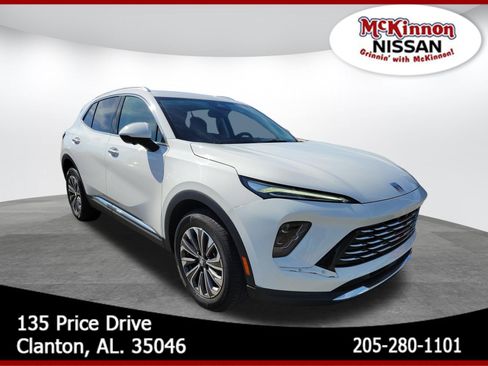 Used 2024 Buick Envision Preferred AWD/4WD image 1
