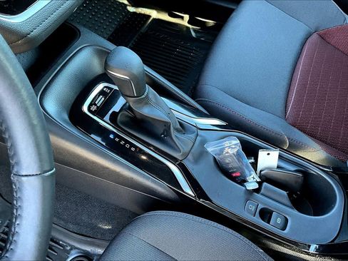 Certified 2025 Toyota Corolla SE image 15