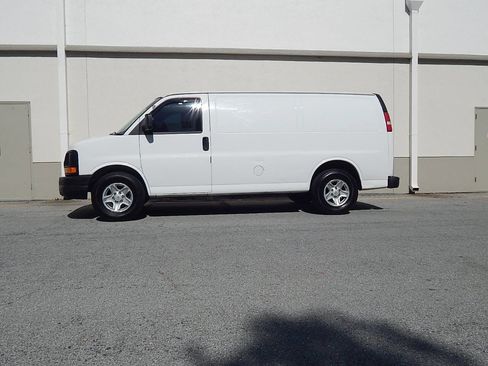 Used 2005 Chevrolet Express 1500 image 13